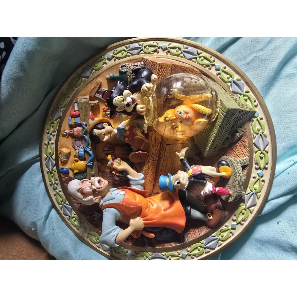 Disney Pinocchio I'll Call Him Pinocchio 3D Plate - #0024/5000 - Rare